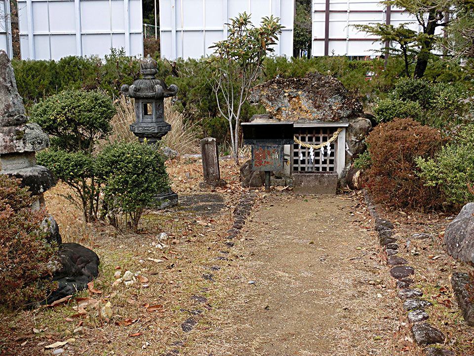 弁財天奥の院
